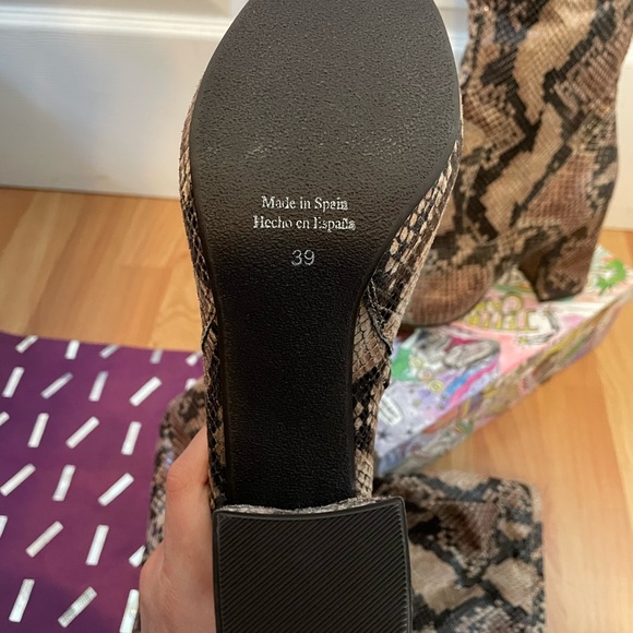 Shelly’s London Patent Leather Snake print over the knee boots 30” with 4” heel - Picture 4 of 13